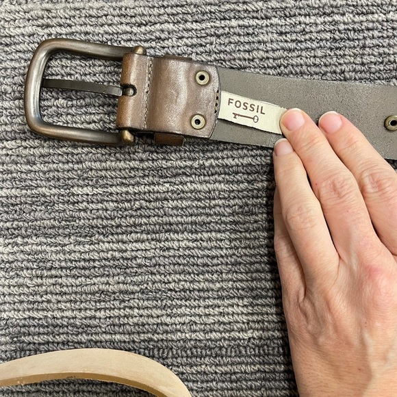 Fossil Leather Distressed and Riveted Belt - Picture 15 of 15